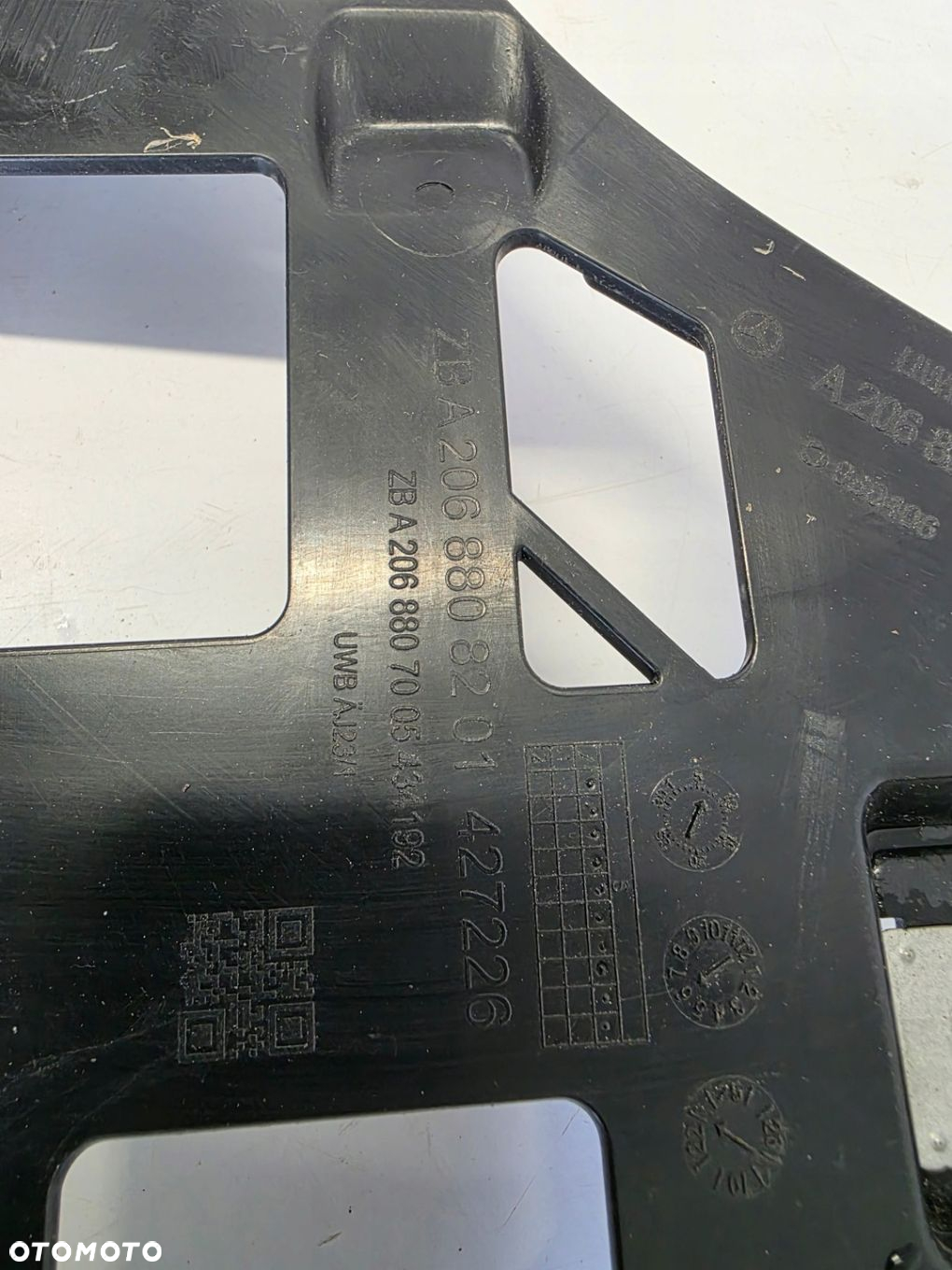 Ślizg zderzaka lewy tył MERCEDES C klasa W206 A2068808201 - 5