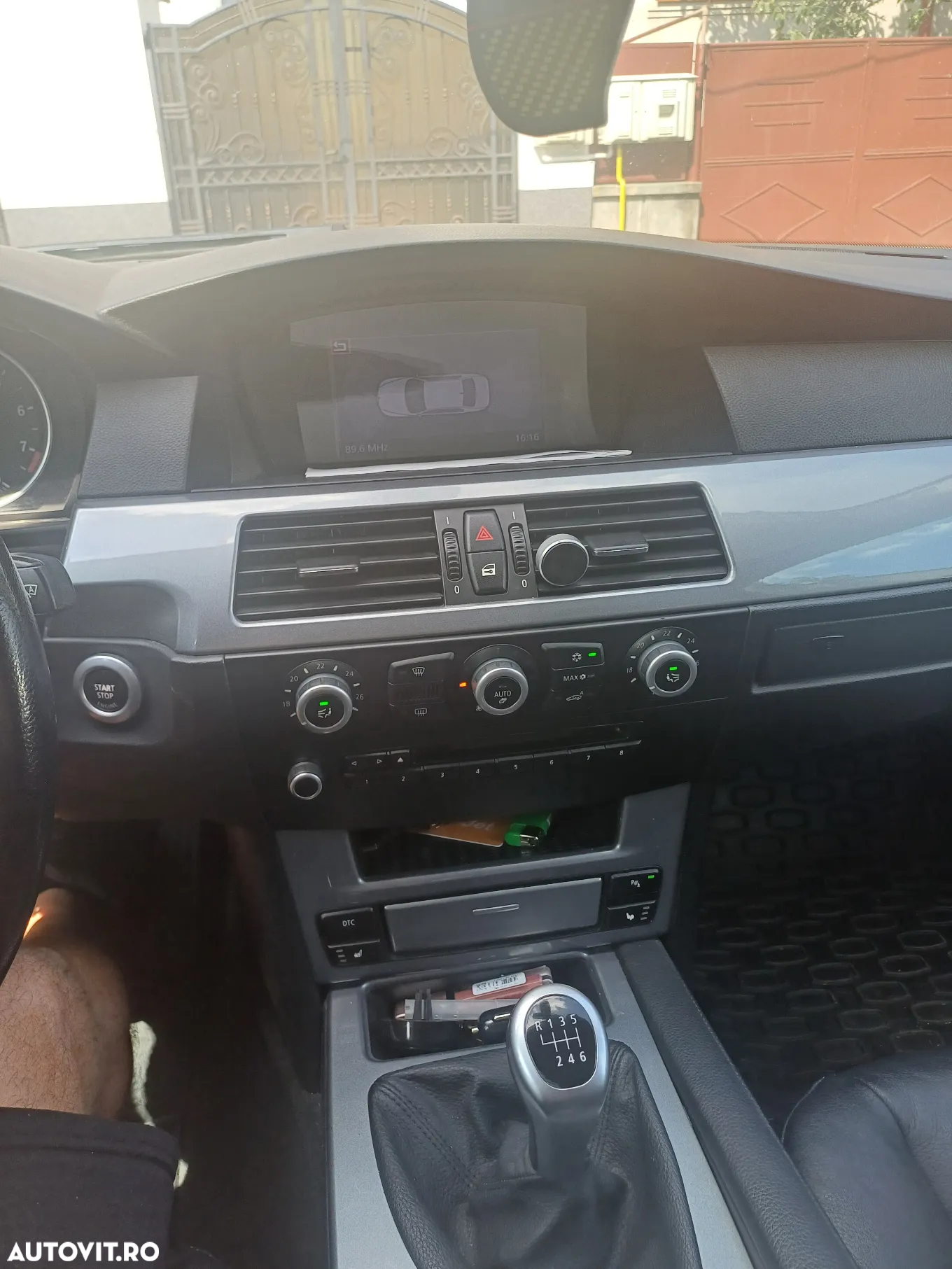 BMW Seria 5 520i Touring - 6