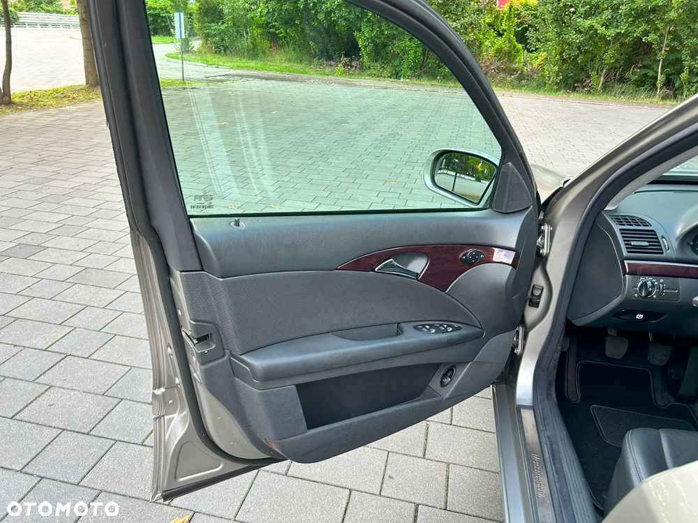 Mercedes-Benz Klasa E 200 CDI Classic - 23