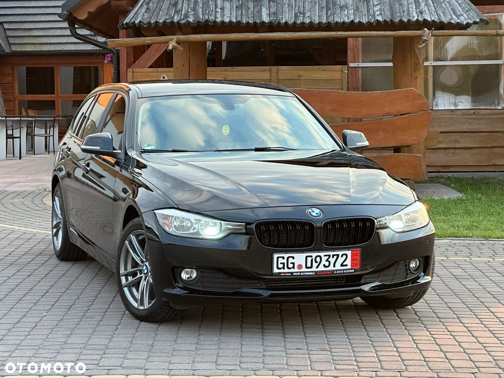 BMW Seria 3 320d xDrive DPF Edition Exclusive - 25