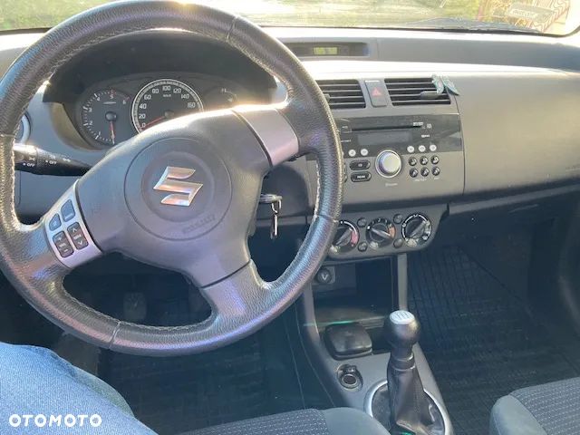 Suzuki Swift - 9