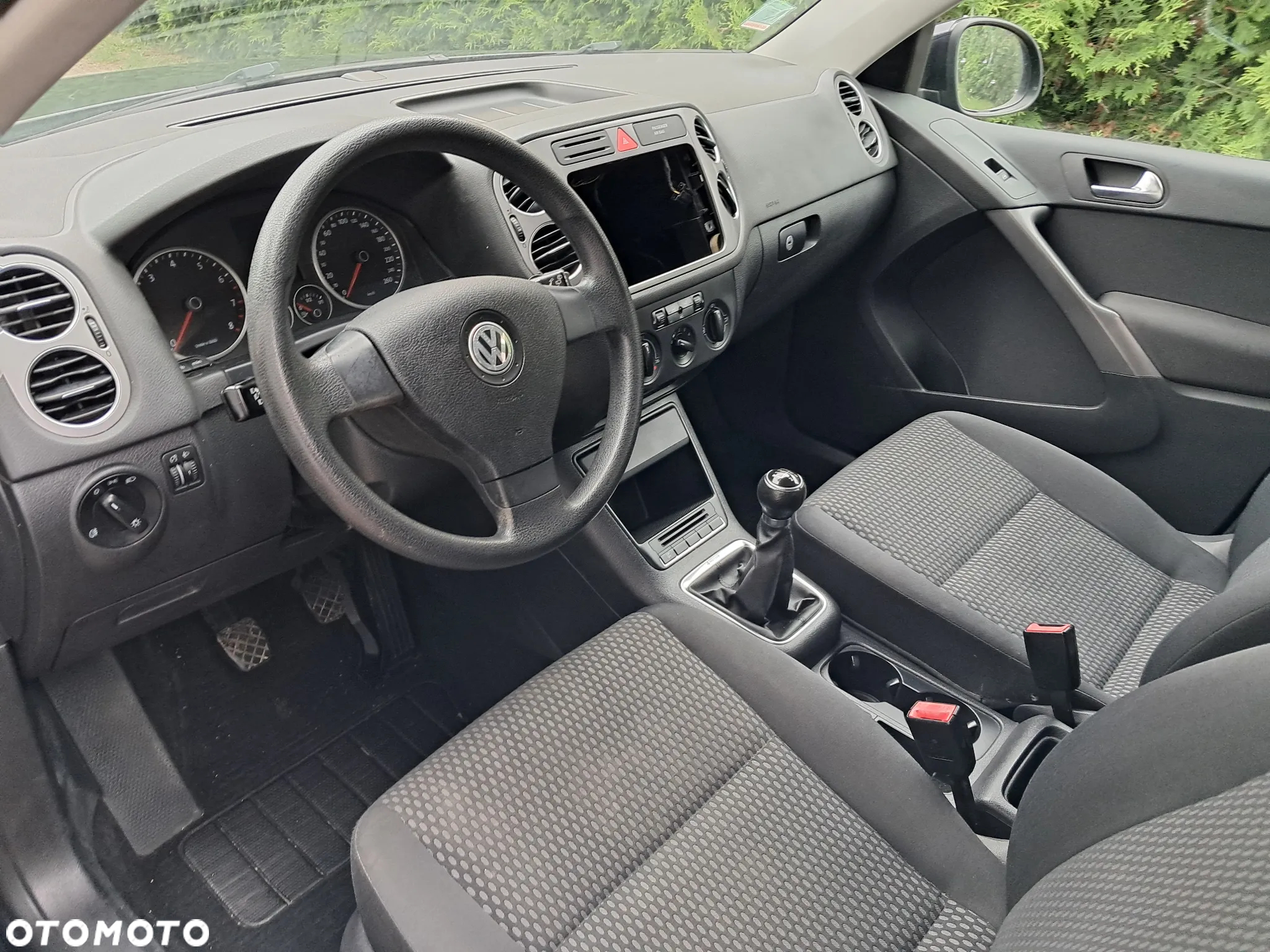 Volkswagen Tiguan - 19