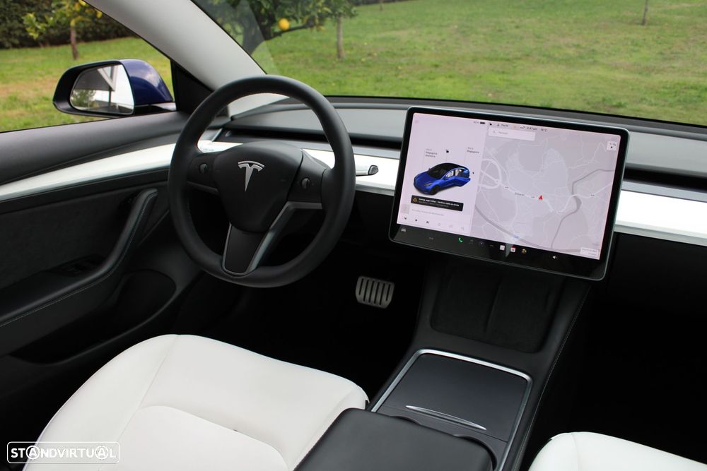 Tesla Model 3 Performance Dual Motor AWD - 24