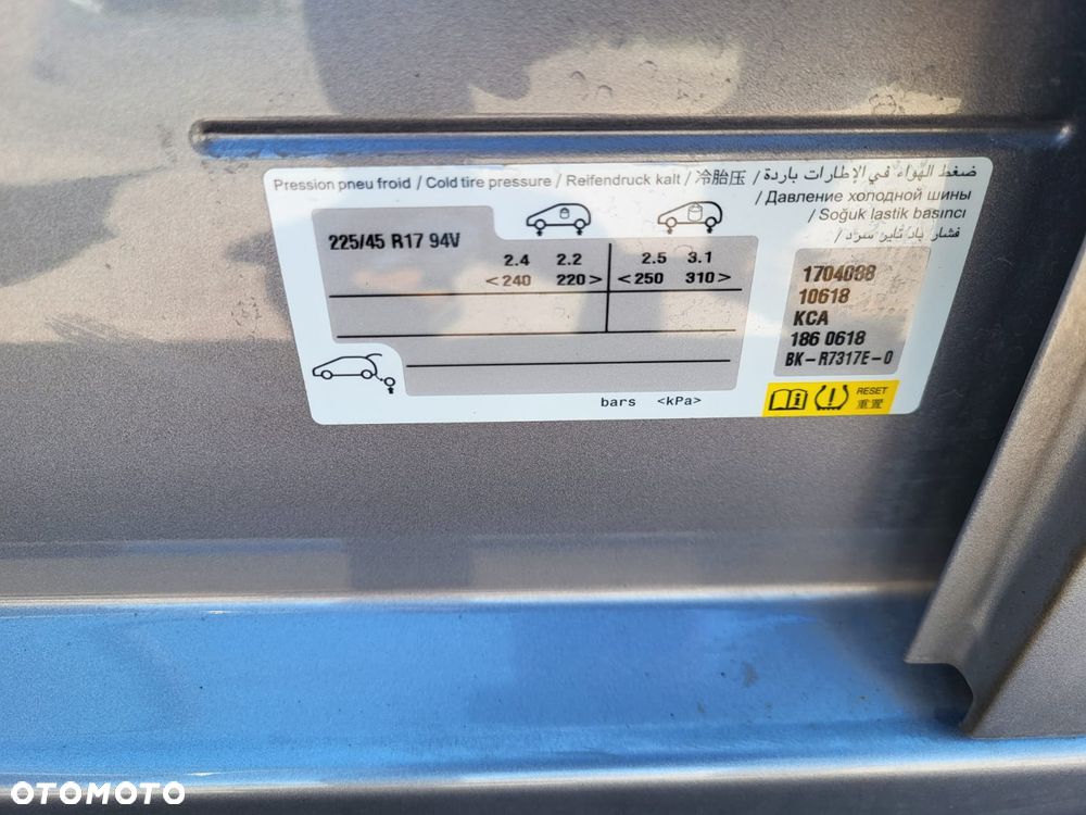 Peugeot 308 PureTech 130 GPF EAT8 Stop & Start Allure Business-Paket - 27