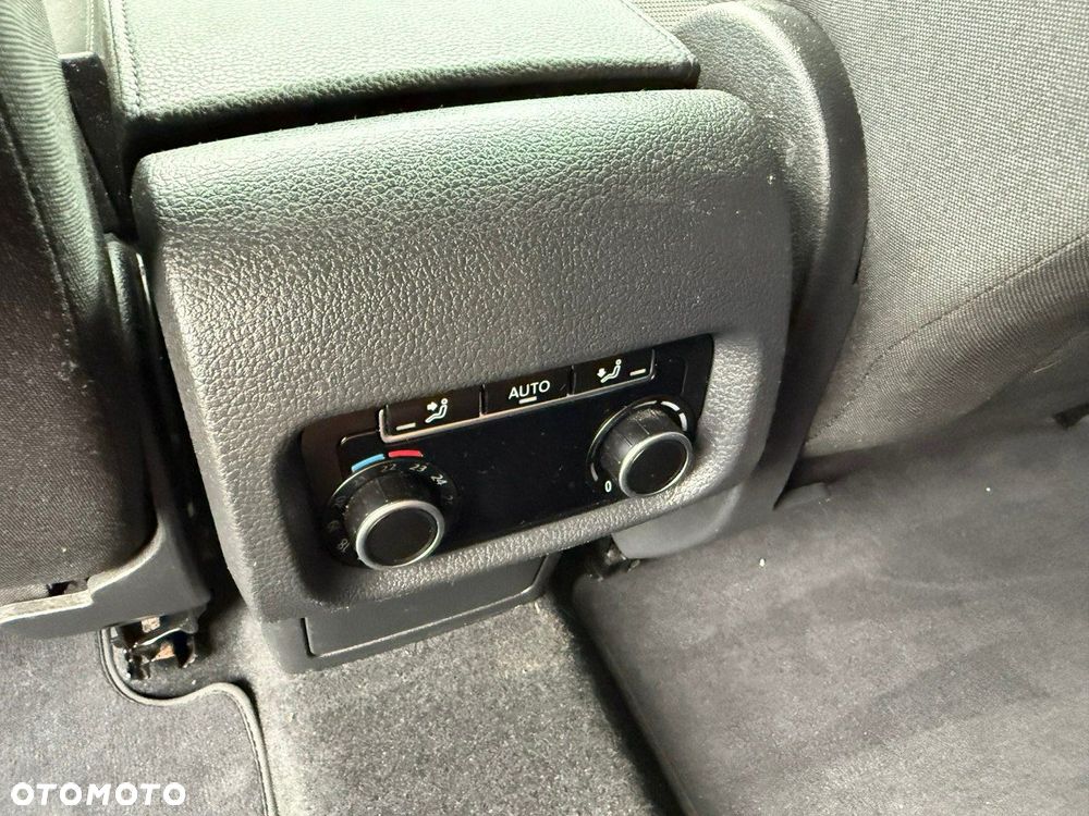 Volkswagen Sharan - 20