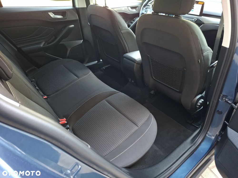Ford Focus 1.0 EcoBoost Titanium - 28