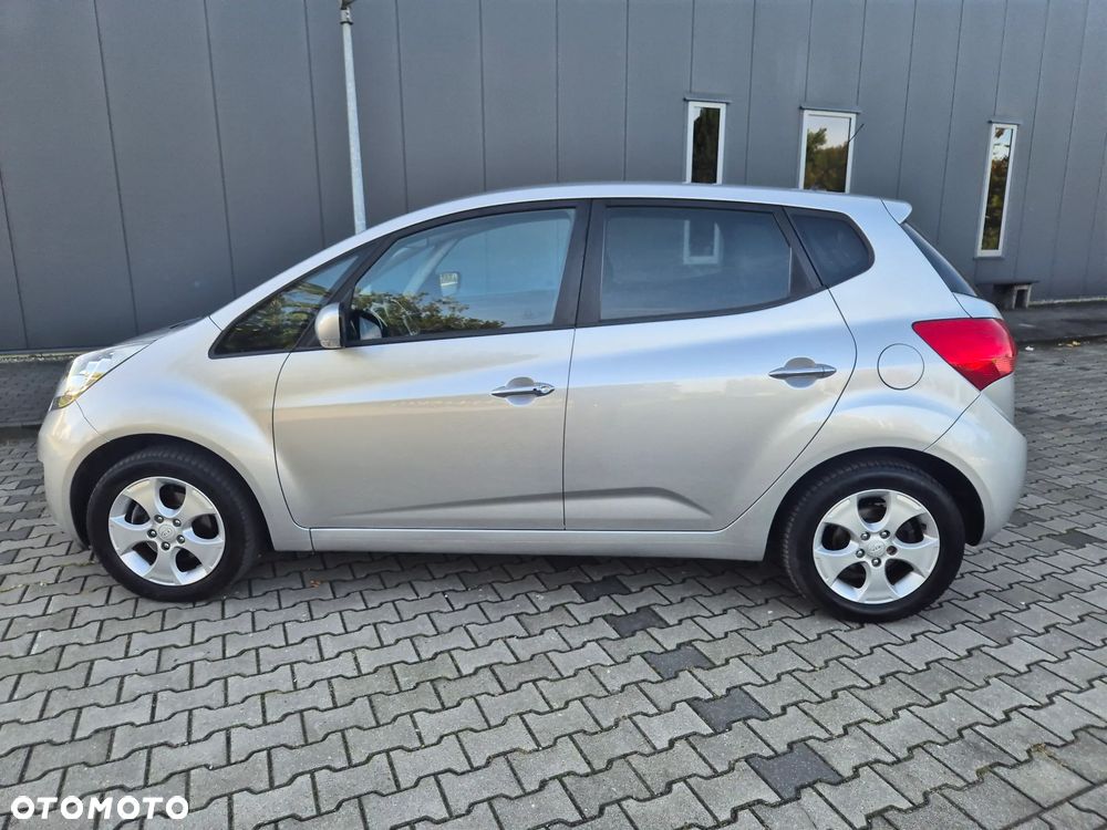 Kia Venga 1.4 L - 6