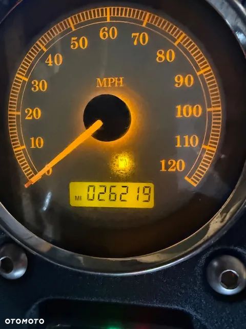 Harley-Davidson Dyna Street Bob - 7