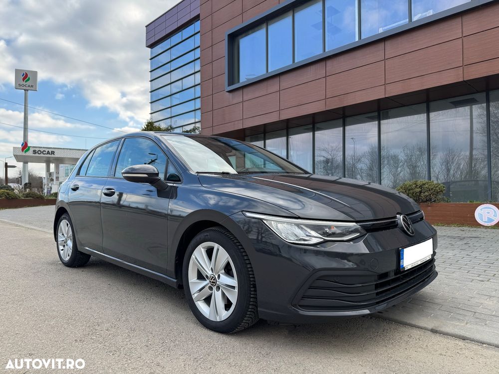 Volkswagen Golf - 1