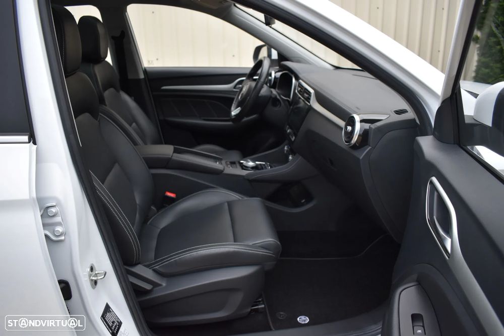 MG ZS EV 44.5 kWh Luxury - 22