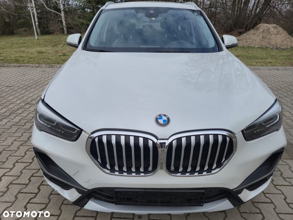 BMW X1 xDrive18d xLine - 3