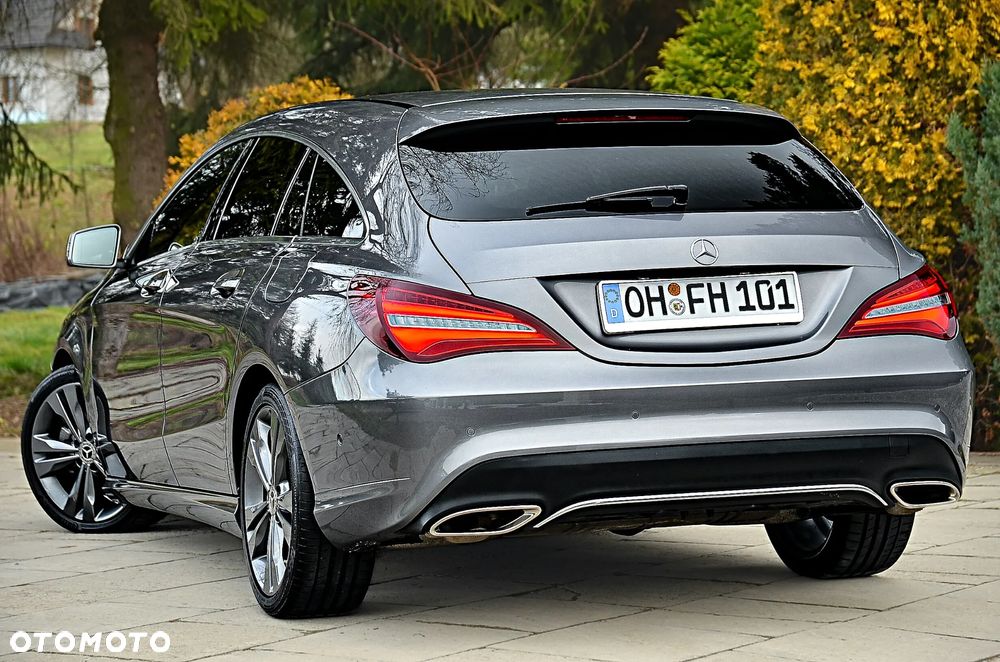 Mercedes-Benz CLA 200 7G-DCT UrbanStyle Edition - 4