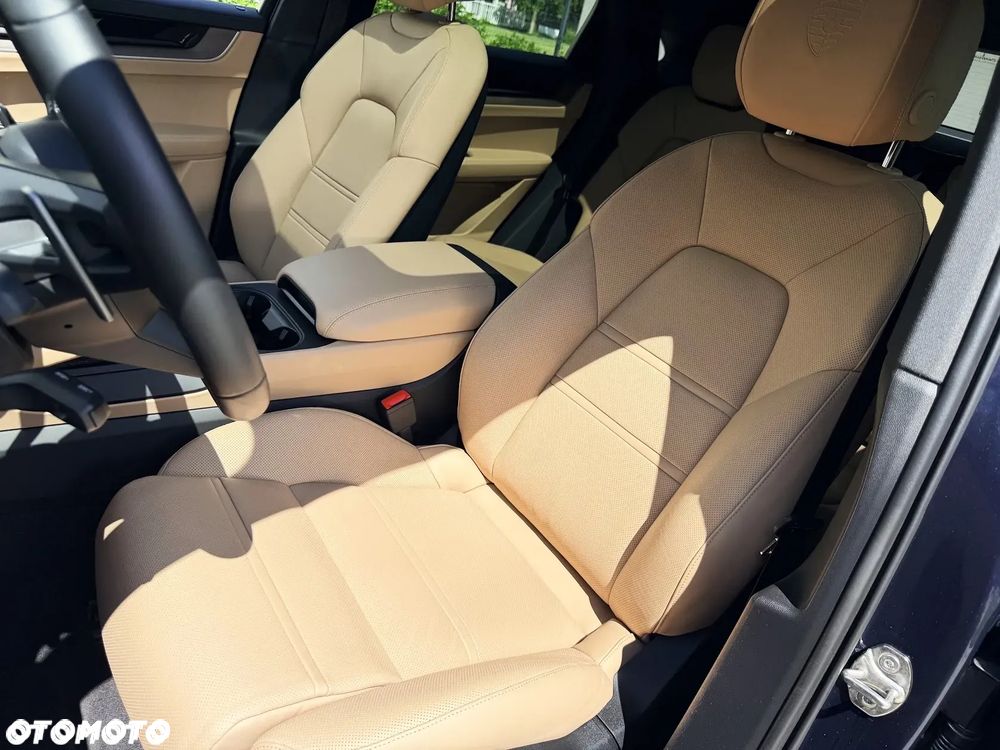 Porsche Cayenne Standard - 13