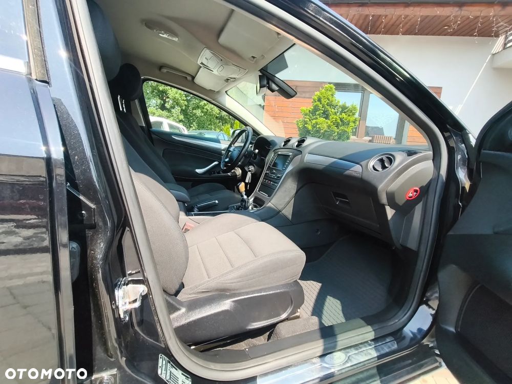 Ford Mondeo 2.0 TDCi Titanium - 29