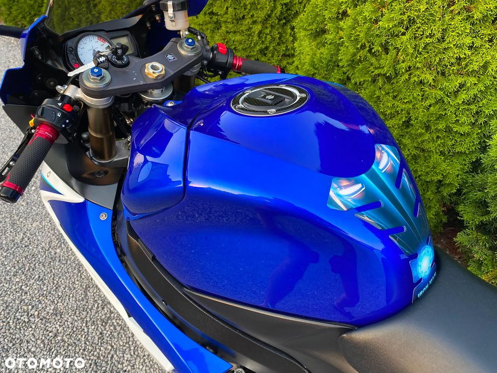 Suzuki GSX-R - 17