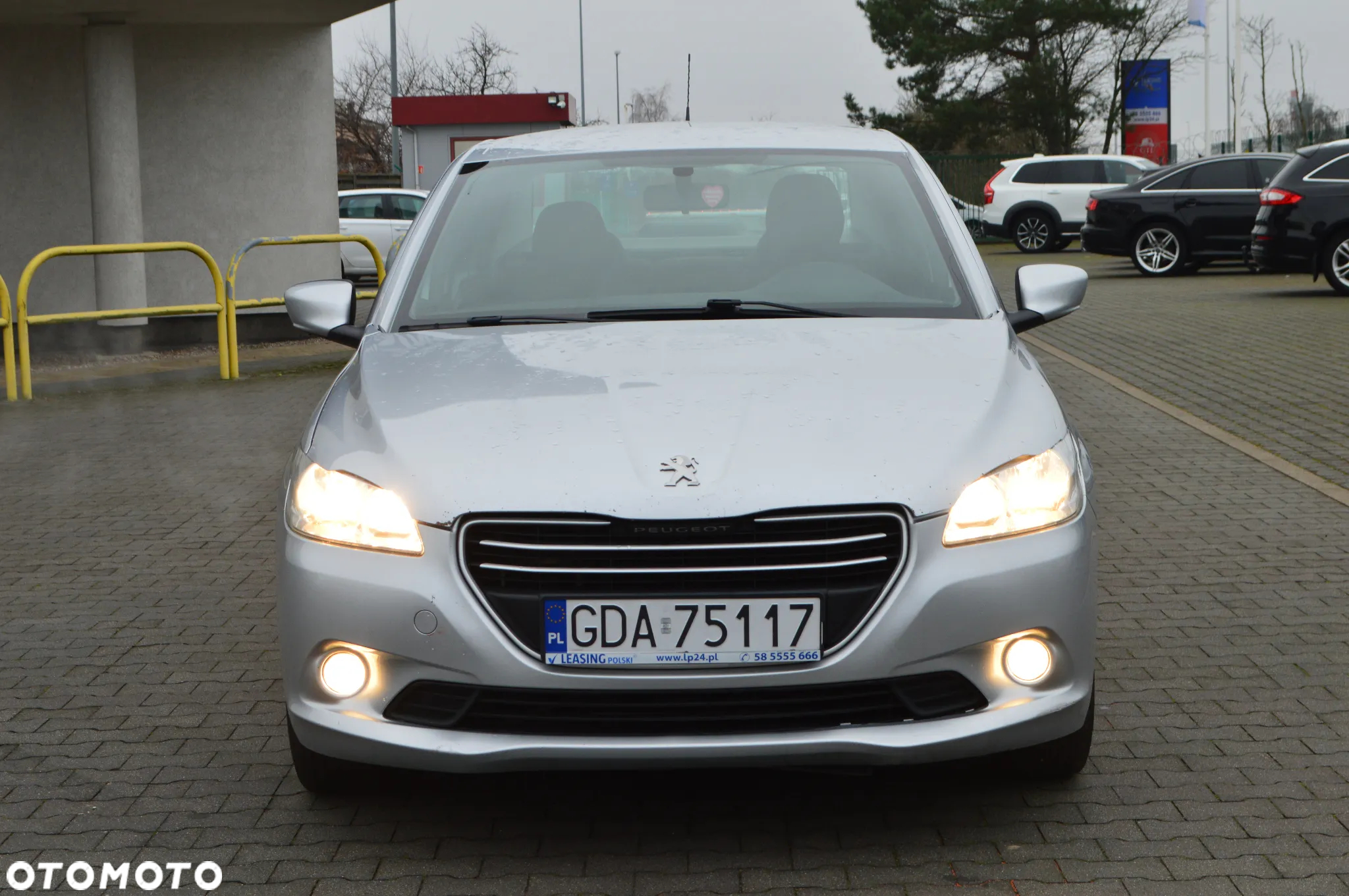 Peugeot 301 1.2 VTi/Pure Tech Access - 2
