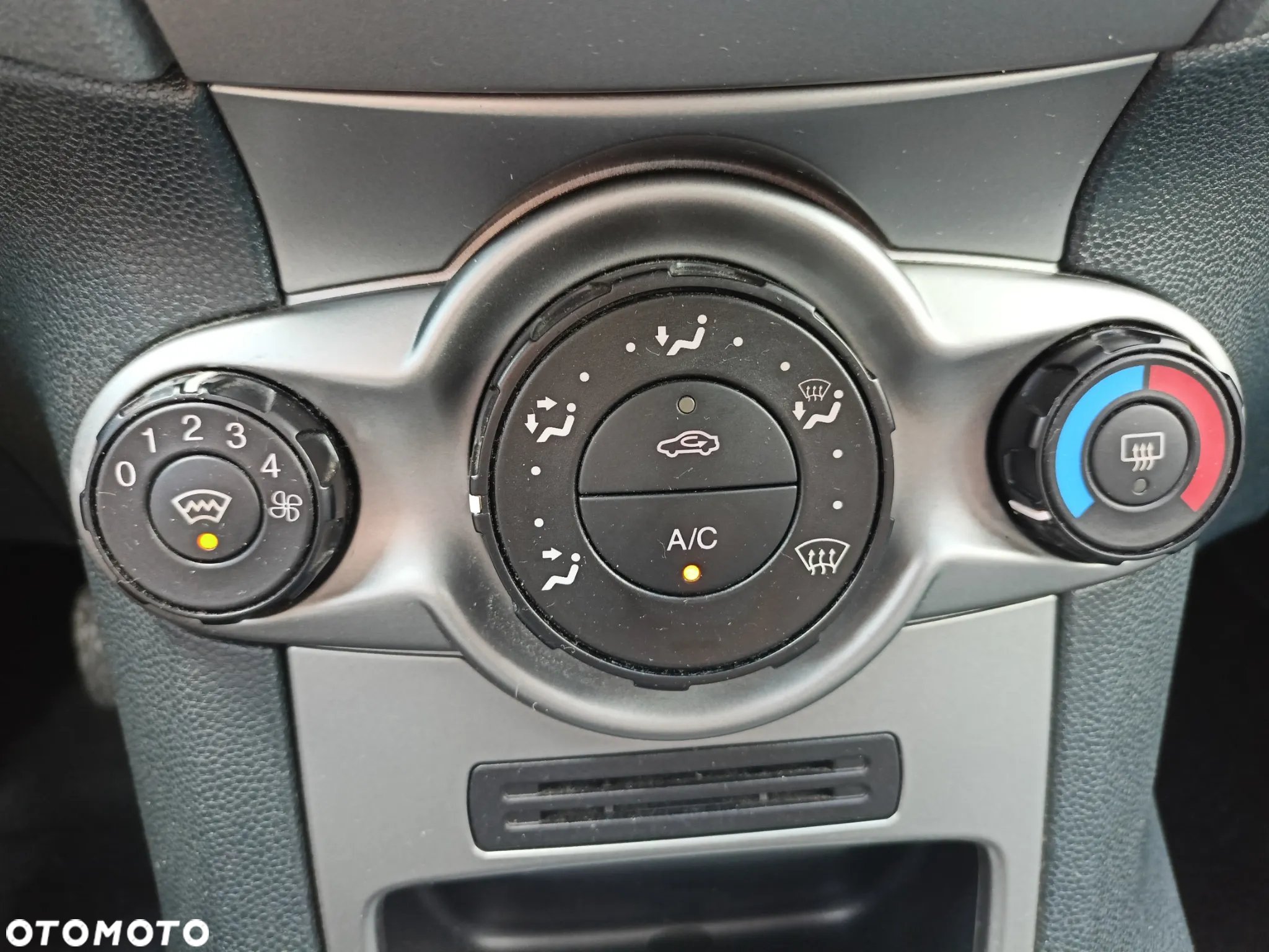 Ford Fiesta 1.25 Ambiente - 13