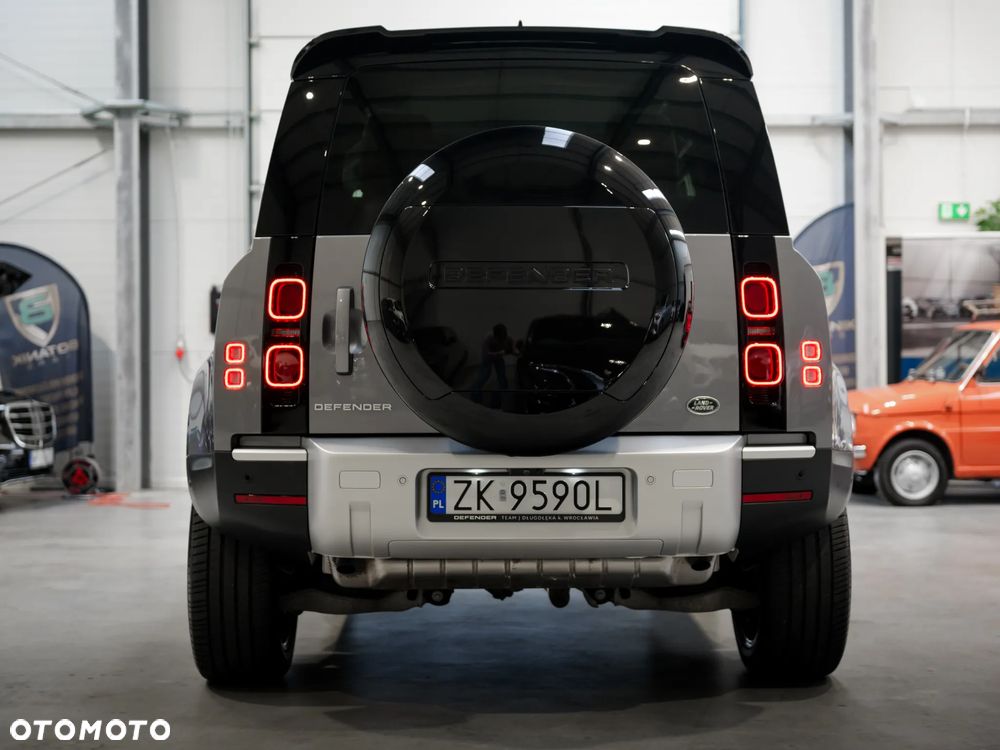 Land Rover Defender 2.0 P300 SE - 8