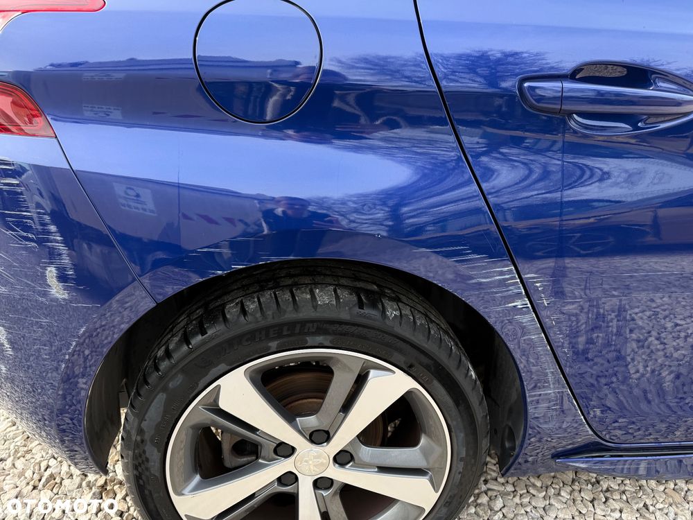 Peugeot 308 - 25