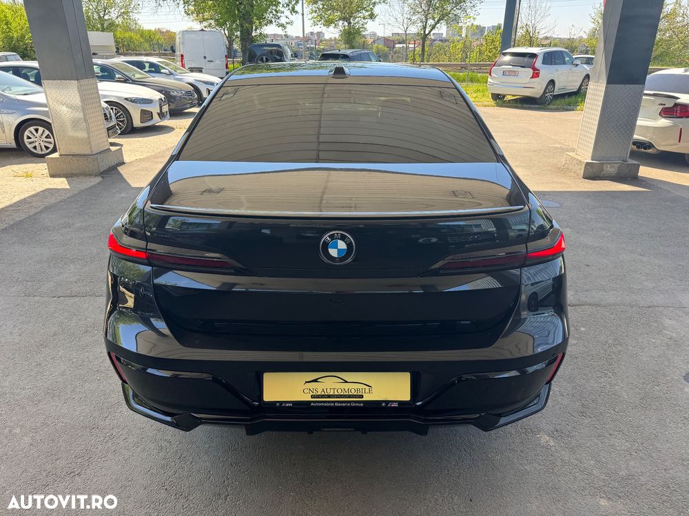 BMW Seria 7 740d xDrive MHEV - 27