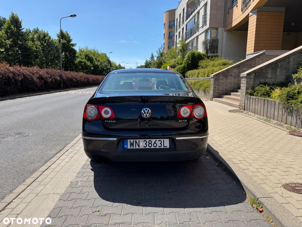 Volkswagen Passat 2.0 FSI Highline - 7