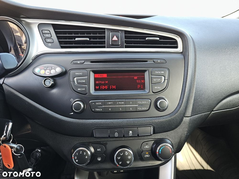 Kia Ceed Cee'd 1.6 CRDi M - 16
