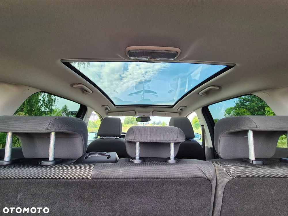 Ford Kuga 2.0 TDCi 2x4 Titanium - 5