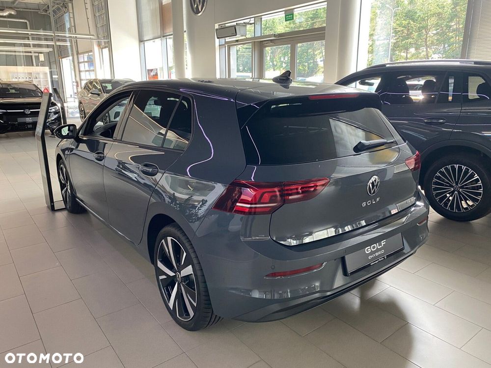 Volkswagen Golf - 5