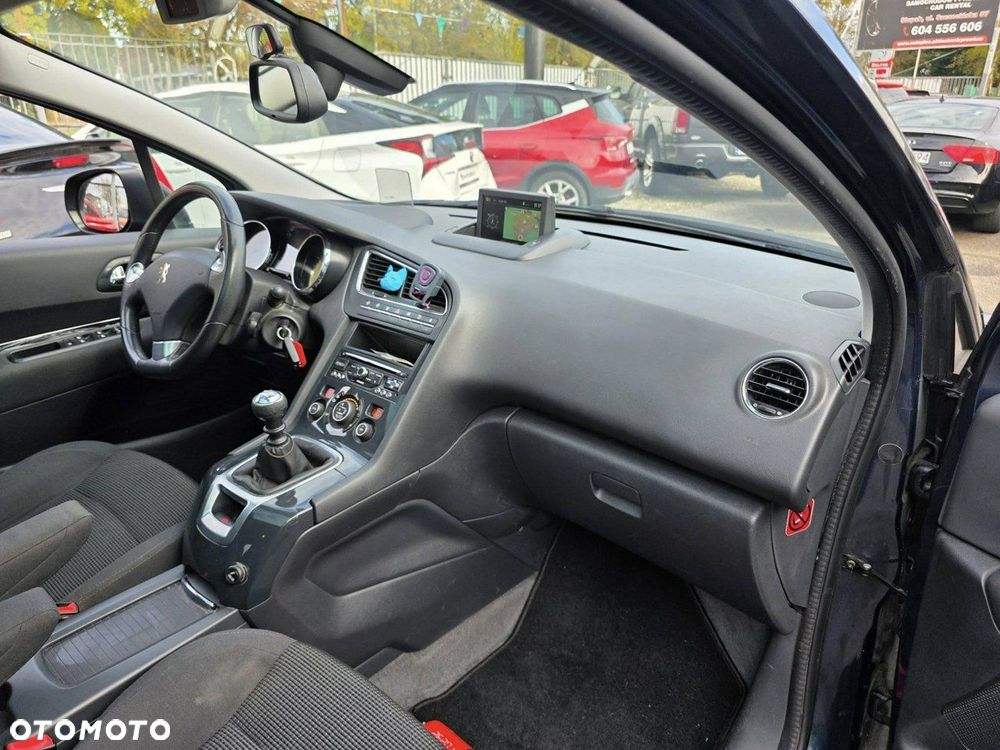Peugeot 5008 HDI FAP 115 Family - 25