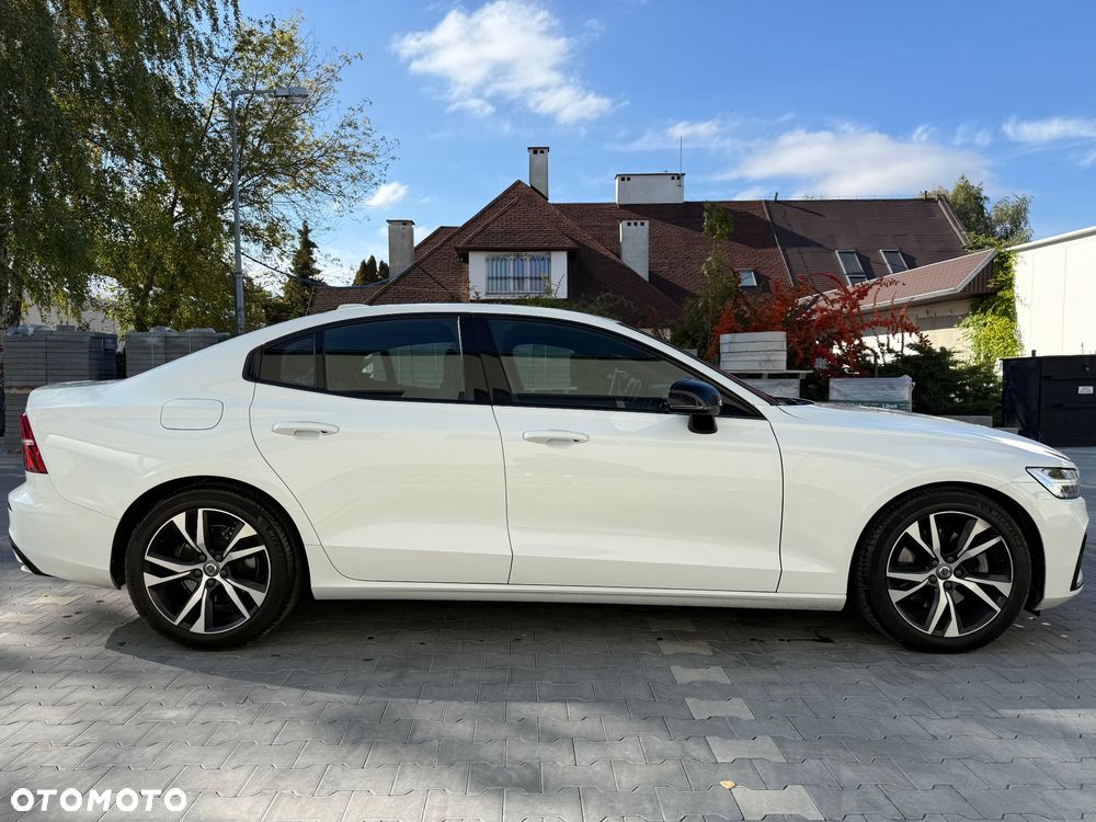 Volvo S60 T4 R-Design - 11