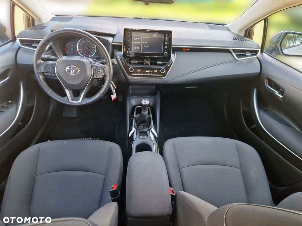 Toyota Corolla - 10