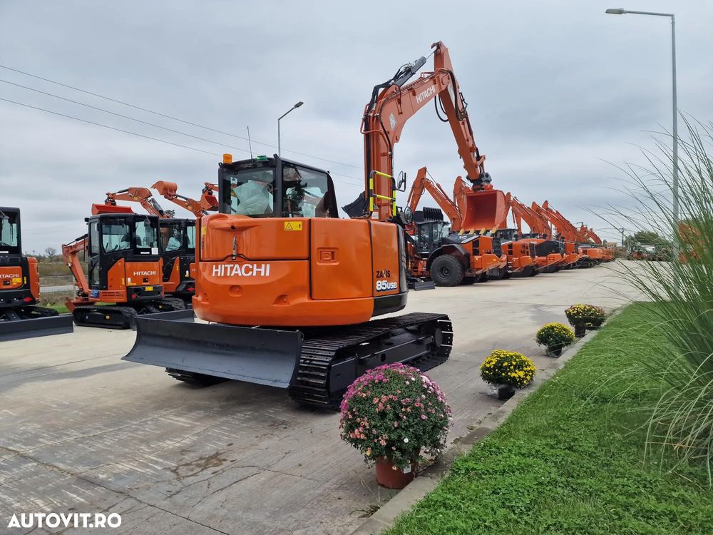 Hitachi ZX85-6, 2022, 2.582h, Masa Operationala 8,65t, CUPLA RAPIDA HIDRAULICA+3 CUPE NOI, SENILE NOI, Inst picon, camera spate, ad sapare 5m, ridica 4,5t, LAMA NIVELARE, Sistem antifurt, 58CP, Leasing 4 ani cu rata lunara 1300Eur/6500 lei,PROMOTIE 58.900eur - 26