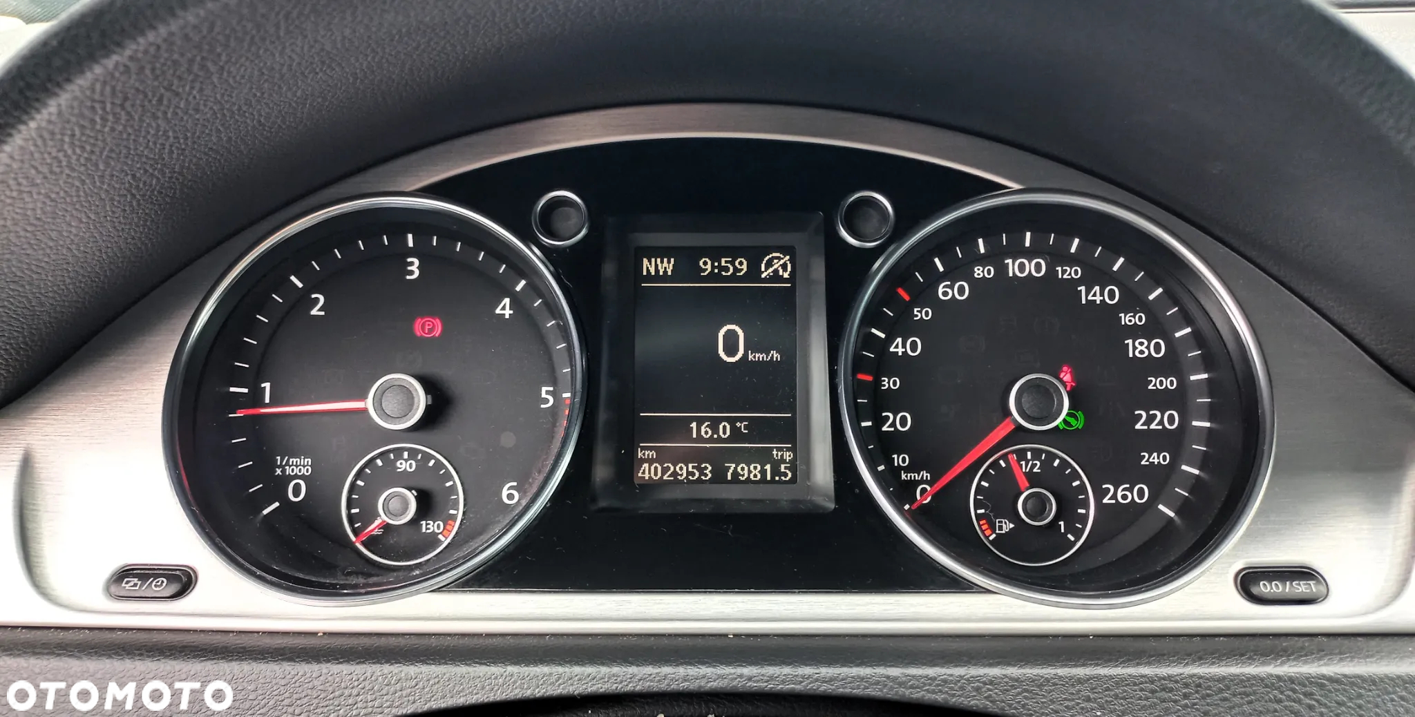 Volkswagen Passat 2.0 TDI Highline DSG - 8