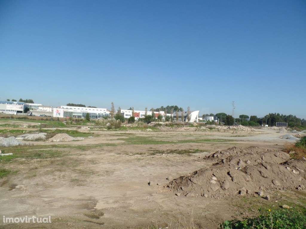 Terreno Industrial em Vila Nova de Famalicão. - Grande imagem: 2/5