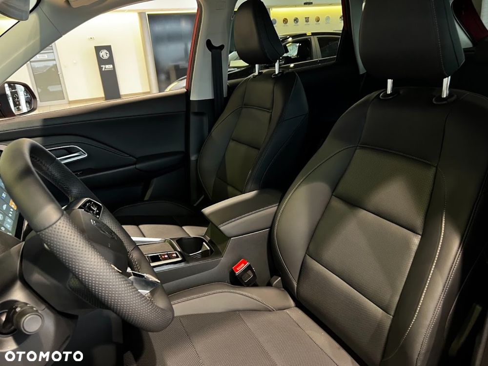 MG ZS Hybrid+ - 21