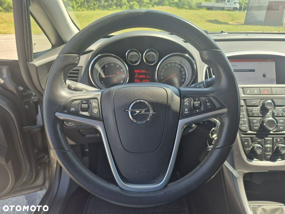 Opel Astra 1.4 T Business - 11