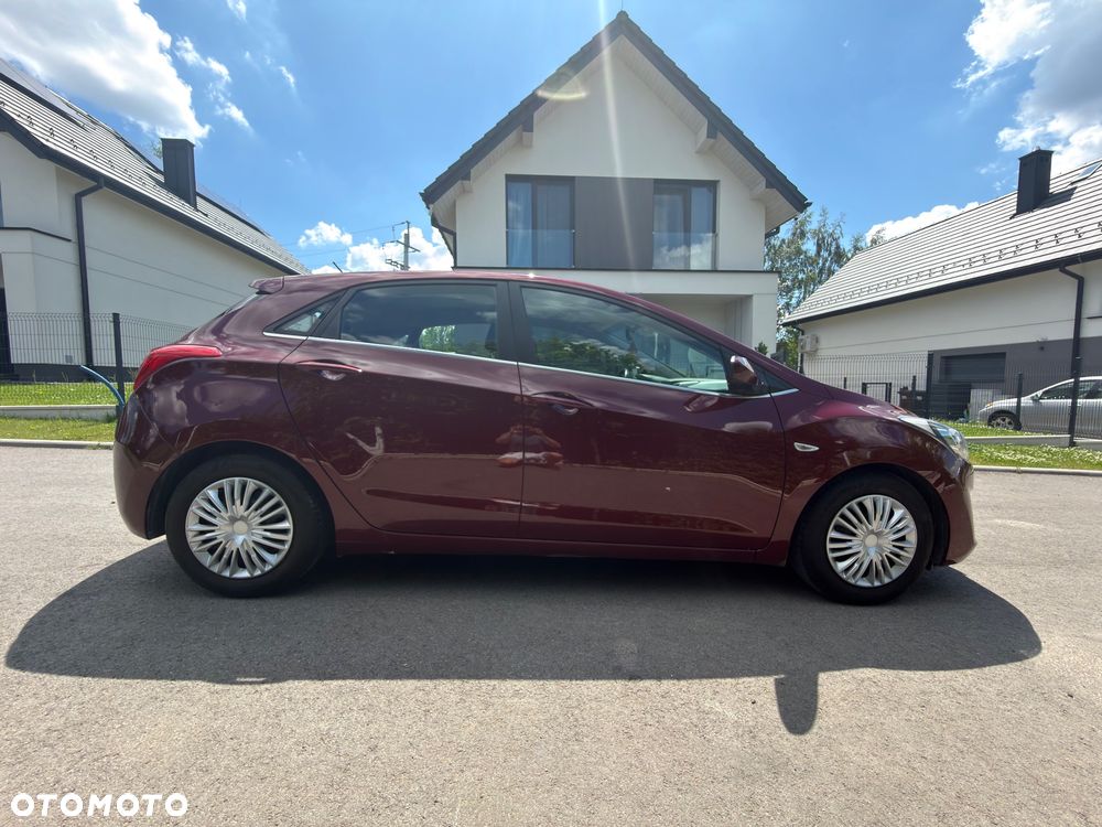 Hyundai i30 blue 1.4 Passion - 4