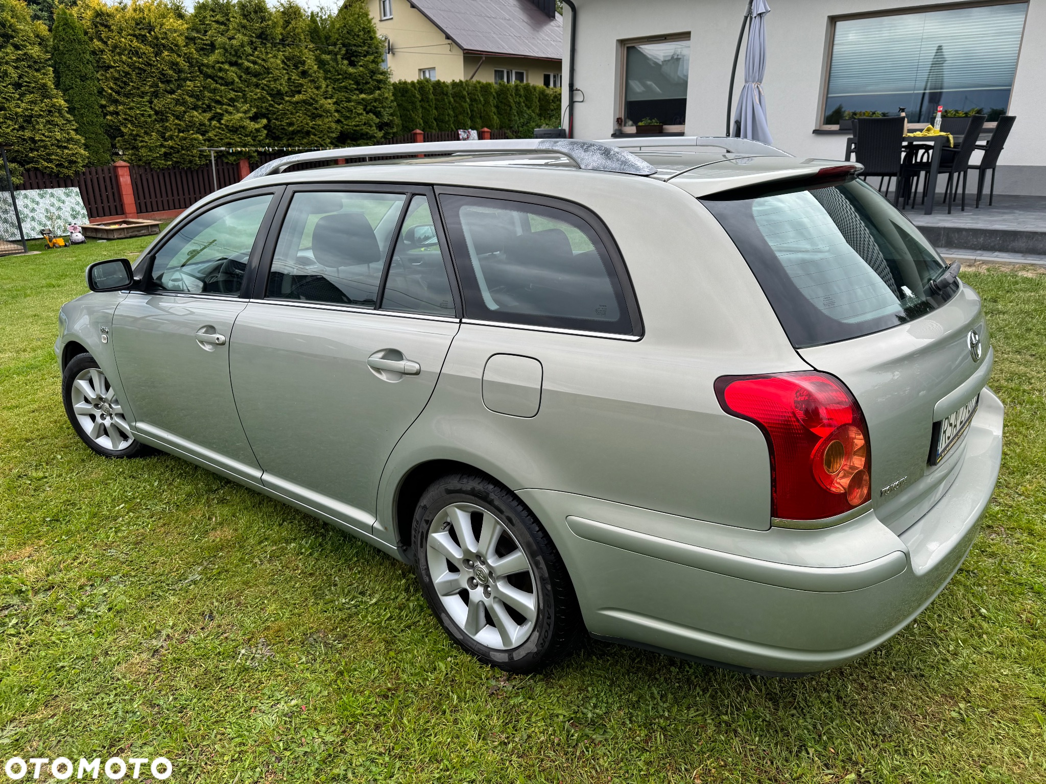 Toyota Avensis 2.0 D-4D Combi - 4