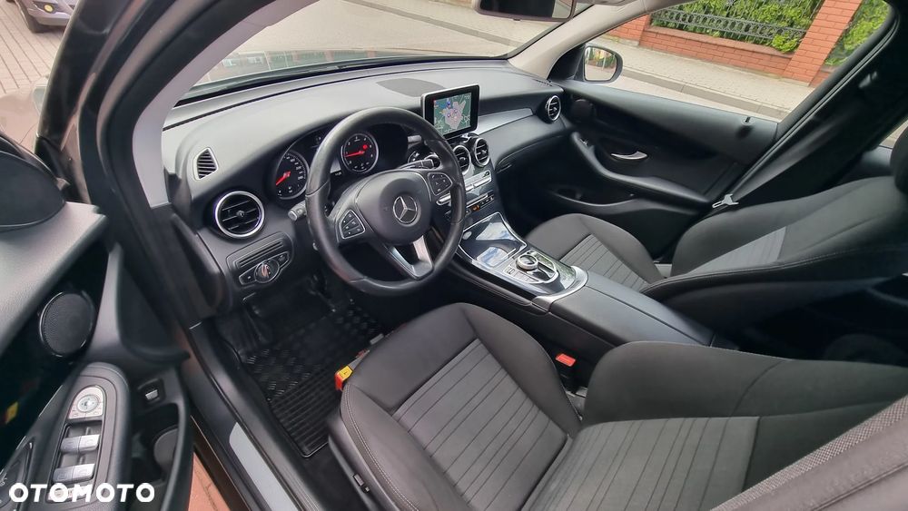 Mercedes-Benz GLC - 22