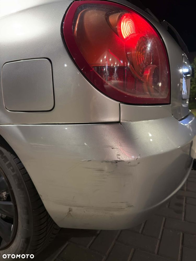 Nissan Almera - 13