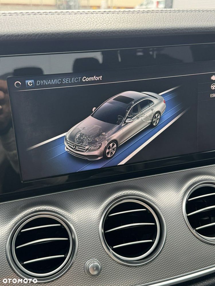 Mercedes-Benz Klasa E - 18
