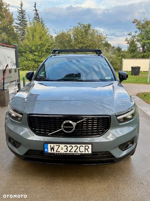 Volvo XC 40 B4 B AWD R-Design - 3