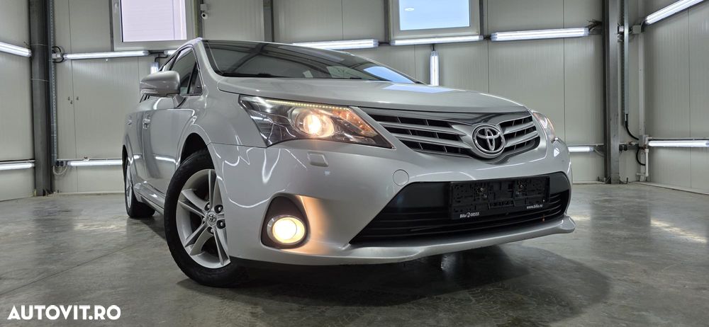 Toyota Avensis 2.0 D-4D - 24