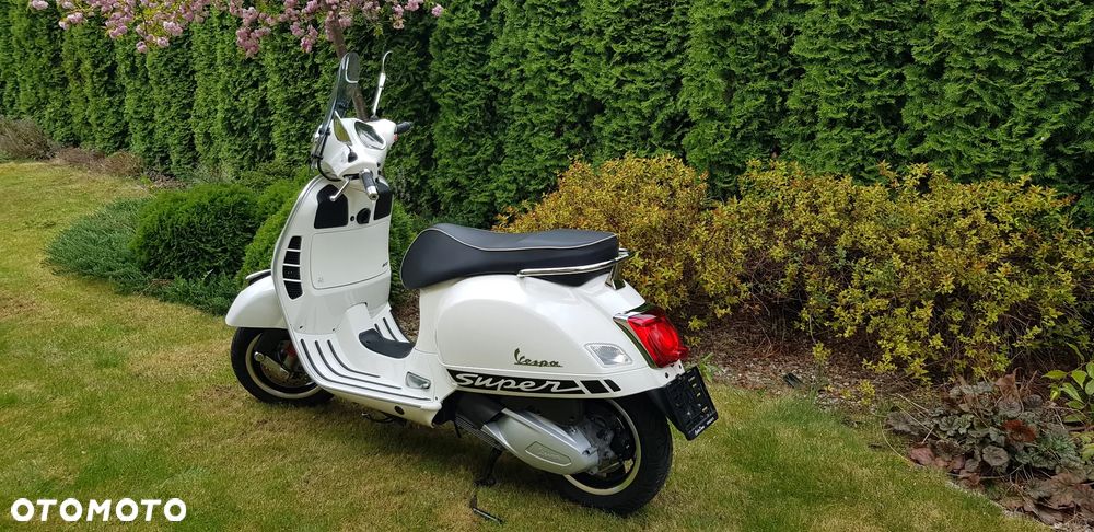 Vespa GTS - 5