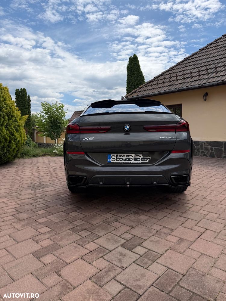 BMW X6 xDrive40i AT MHEV - 32