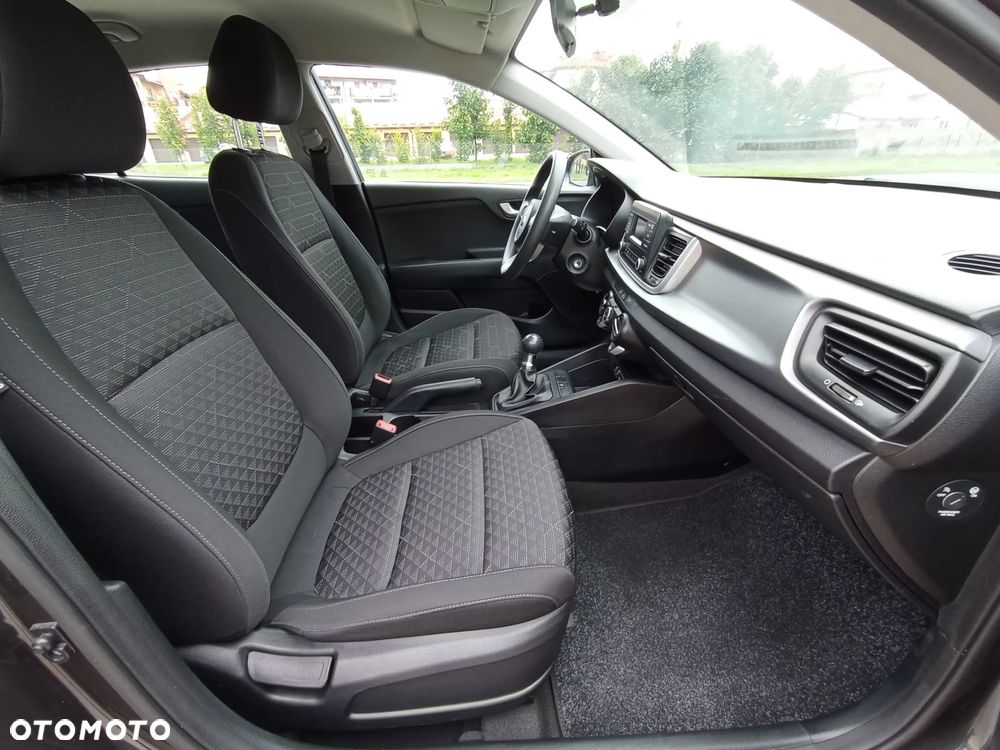 Kia Rio - 20