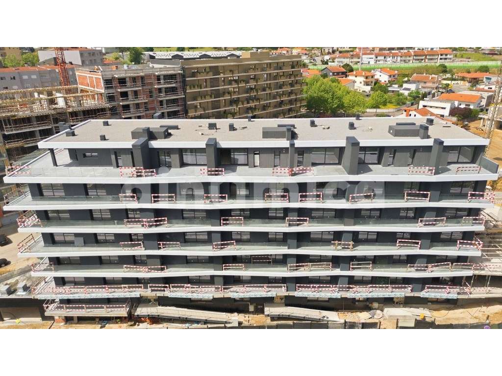 Apartamento T3 4º ANDAR VILA TALVAI! - Grande imagem: 2/24