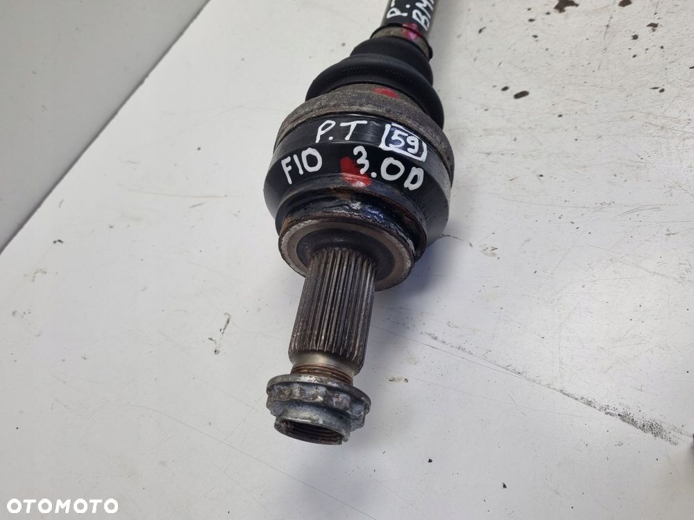 PÓŁOŚ Bmw 5 F10 F11 2.0 D 3.0 D PRAWA TYLNA _ półośka prawy tył 7581022 - 7