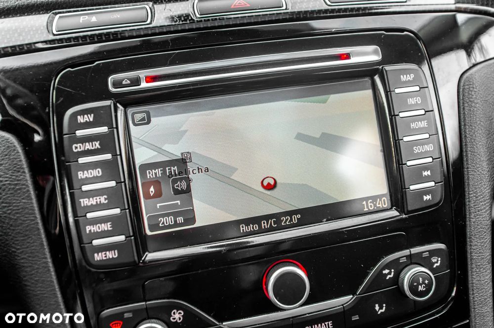 Ford S-Max 2.2 TDCi DPF Titanium X - 29