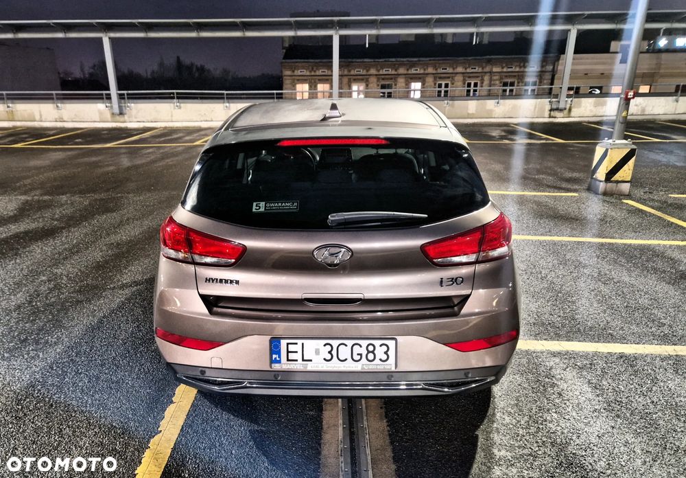 Hyundai i30 1.5 DPI Comfort - 16